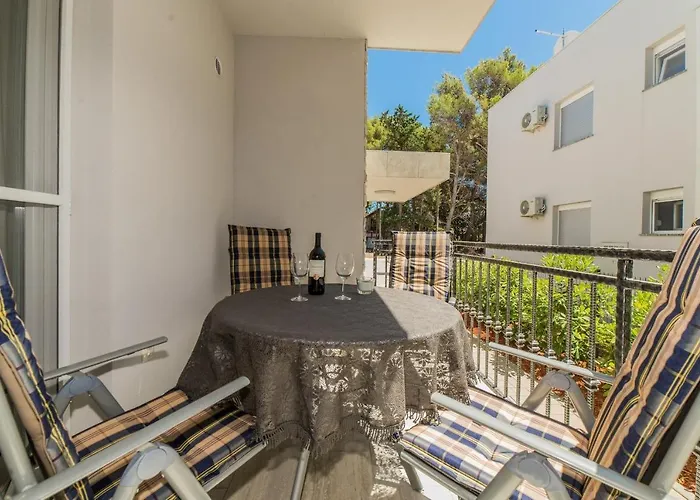 With Parking Space - 18550 * 维尔