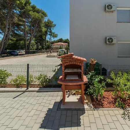 With Parking Space - 18550 Appartement Vir