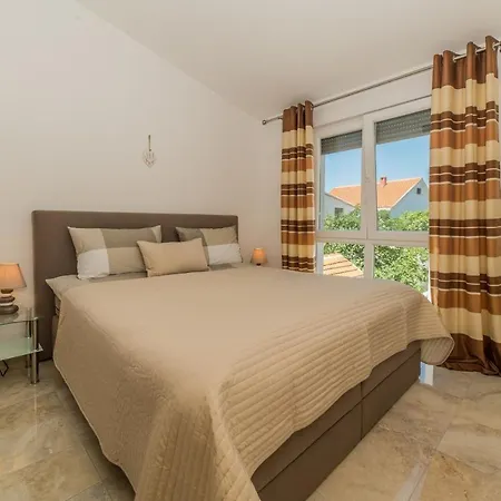 With A Parking Space - 18550 Apartment Vir
