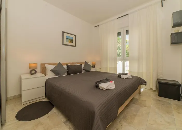 With Parking Space - 18550 Apartman