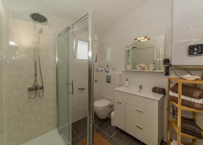 Appartement With Parking Space - 18550